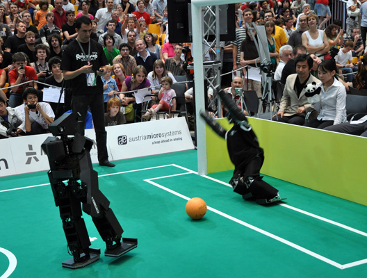 RoboCup 2009 TeenSize Final: NimbRo vs. CIT-Brains